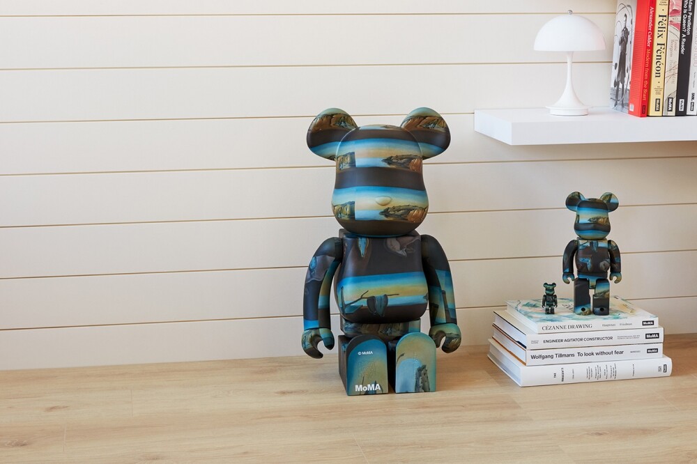 MoMA Design Store再度聯乘Medicom Toy 限量版Salvador Dali