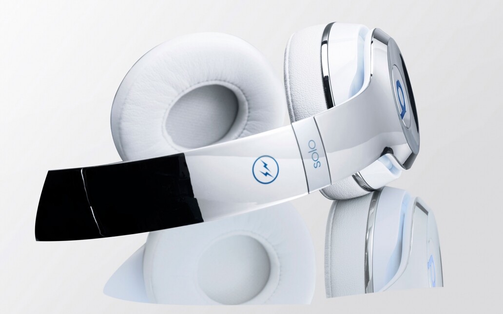 FRAGMENT - fragment design x Beats by Dre Solo2 有線 A Closer Look at the fragment design x Beats by Dre